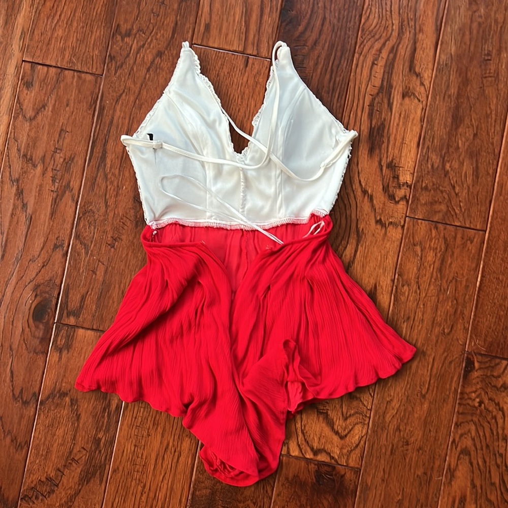 Backless romper - Picture 2 of 3